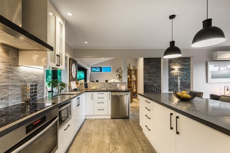 Photo of property in 1079 Kahikatea Flat Road, Waitoki, Kaukapakapa, 0871