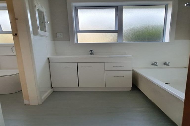 Photo of property in 1/46 Longmuir Street, Ilam, Christchurch, 8041