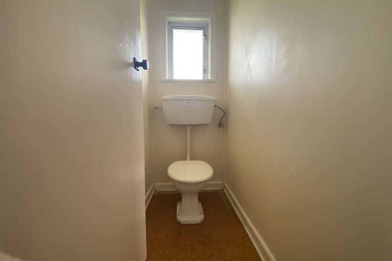 Photo of property in 1/40 Savoy Road, Glen Eden, Auckland, 0602