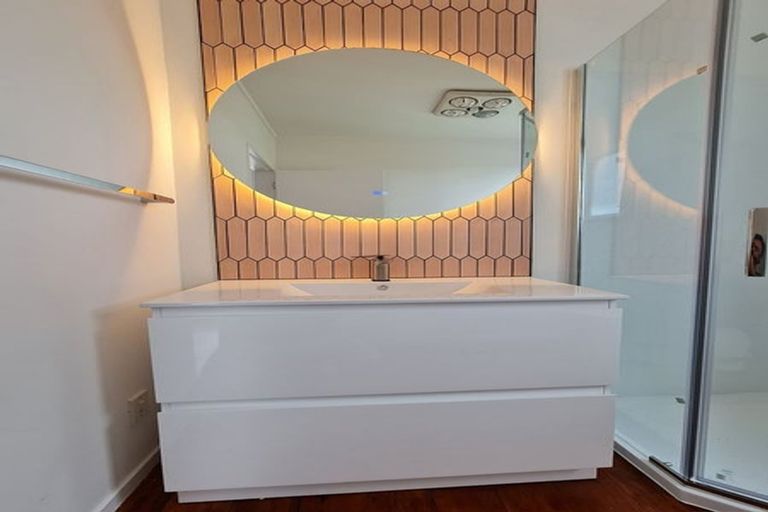 Photo of property in 36b Alberta Street, Point Chevalier, Auckland, 1022