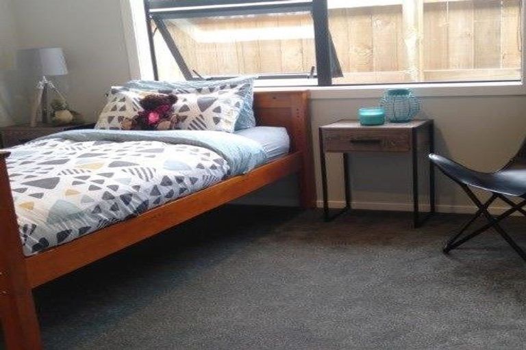 Photo of property in 35 Gallipoli Place, Paraparaumu, 5032