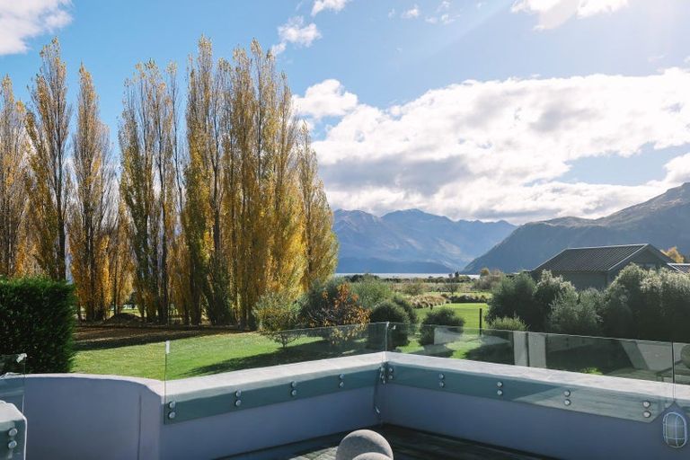 Photo of property in 20 Waimana Place, Wanaka, 9305