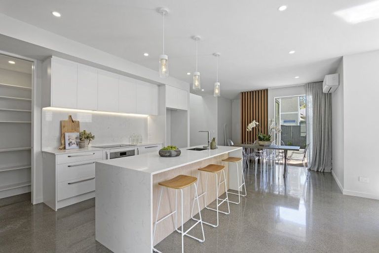 Photo of property in 96a Saint James Avenue, Papanui, Christchurch, 8053