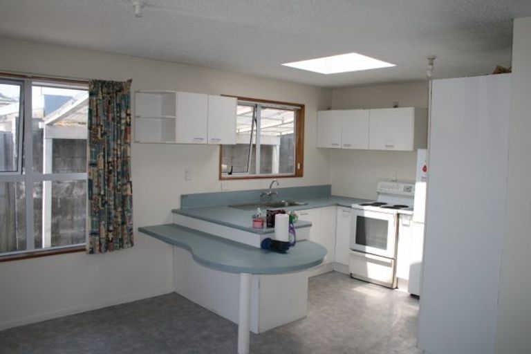 Photo of property in 2/27 Peverel Street, Riccarton, Christchurch, 8041