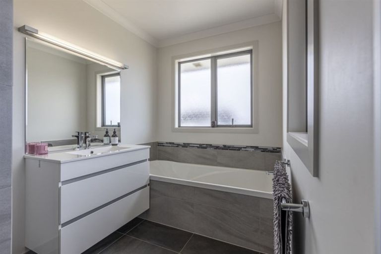 Photo of property in 85 Pukepapa Road Extn, Bulls, Marton, 4789