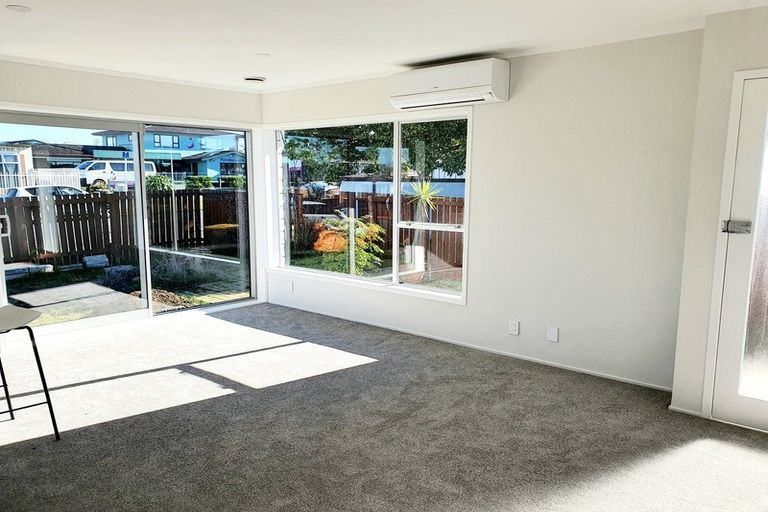 Photo of property in 1/166 Pigeon Mountain Road, Half Moon Bay, Auckland, 2012