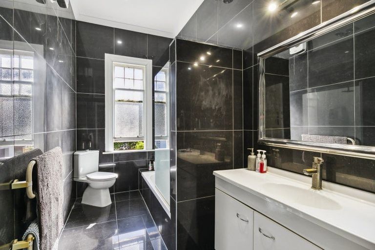 Photo of property in 36 Revans Street, Miramar, Wellington, 6022