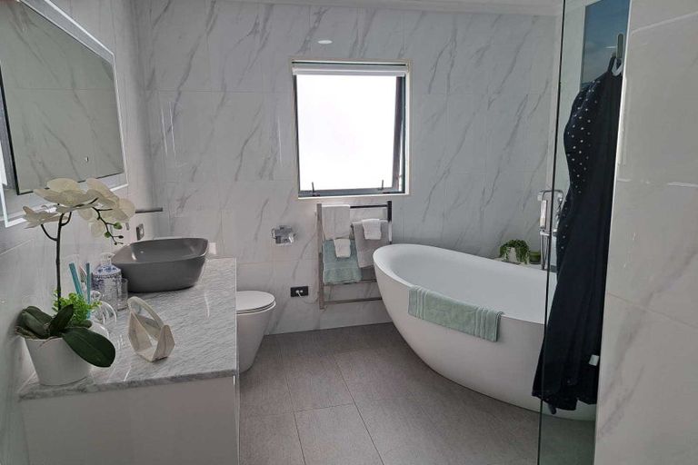 Photo of property in 26a Sunbrae Grove, Mount Maunganui, 3116