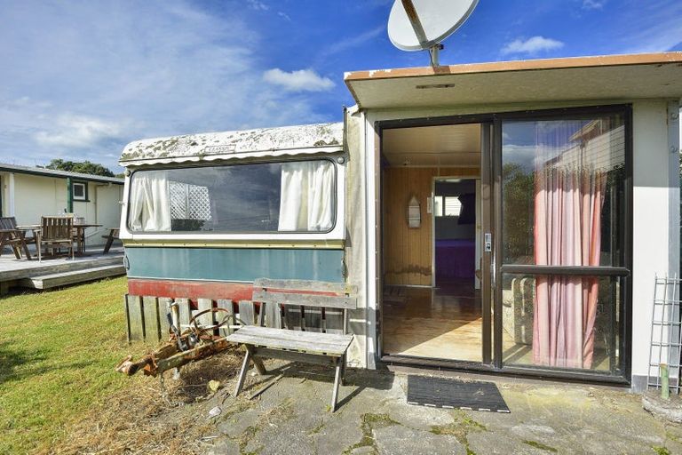 Photo of property in 4 Tarakihi Crescent, Mahia, Nuhaka, 4198