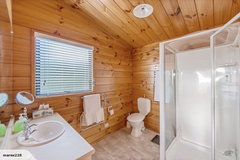 Photo of property in 250 Ridge Road, Mahurangi East, Warkworth, 0982