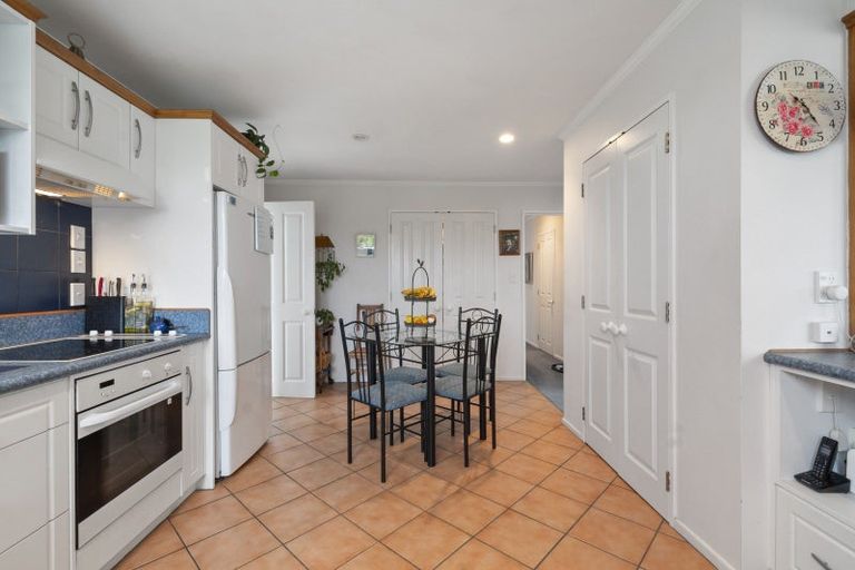 Photo of property in 1960 Parewanui Road, Parewanui, Bulls, 4894