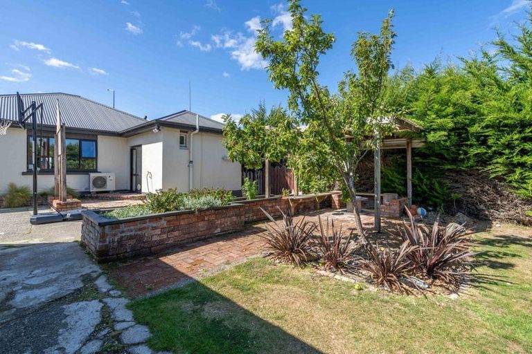 Photo of property in 19 Brown Street, Strathern, Invercargill, 9812