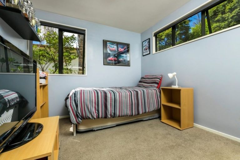 Photo of property in 64 Kate Sheppard Avenue, Torbay, Auckland, 0630