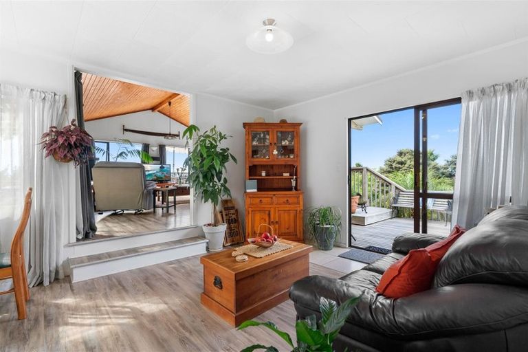 Photo of property in 168 Massey Road, Waipu, 0582