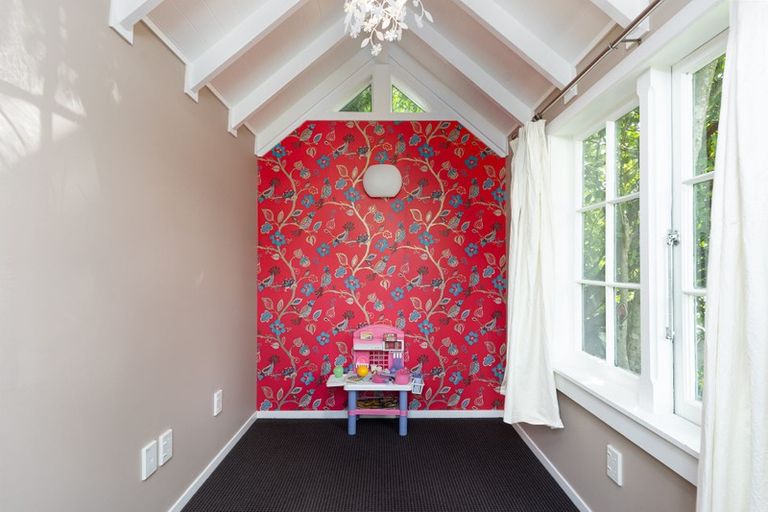 Photo of property in 15a Reading Street, Greytown, 5712