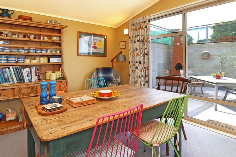 Photo of property in 12 Warren Street, Oamaru, 9400