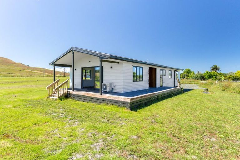 Photo of property in 20 Journeys End, Tapora, 0977