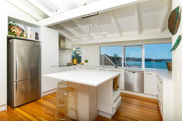 Photo of property in 47 Rothesay Bay Road, Rothesay Bay, Auckland, 0630