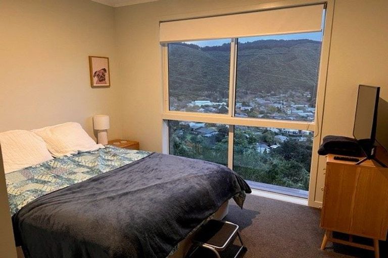 Photo of property in 38b Emerald Hill Drive, Birchville, Upper Hutt, 5018