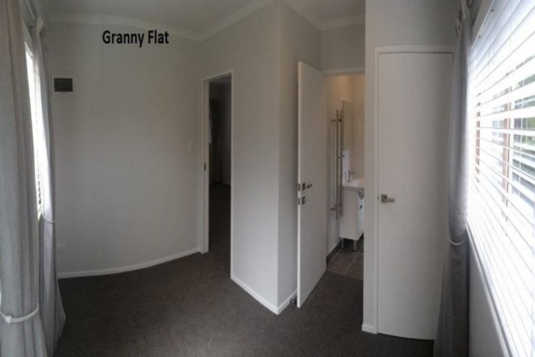 Photo of property in 105 Litten Road, Cockle Bay, Auckland, 2014