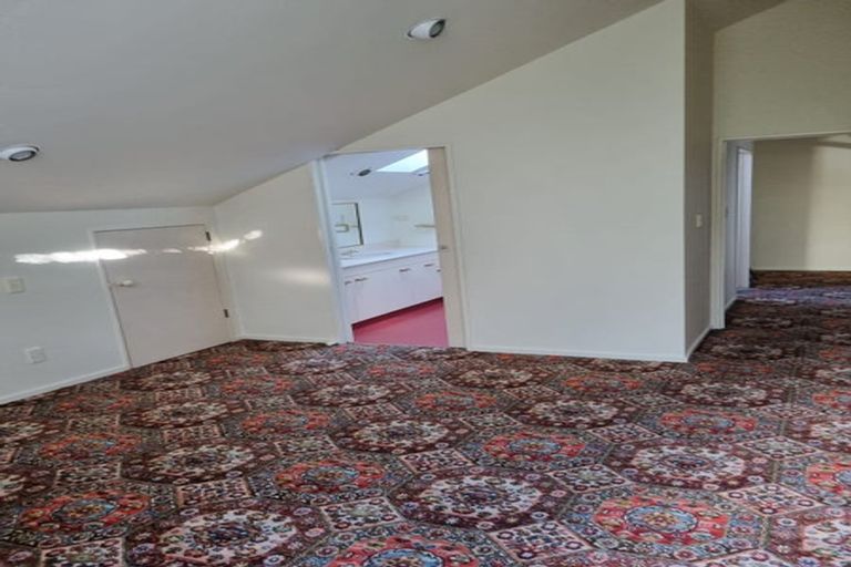 Photo of property in 1/44 Straven Road, Riccarton, Christchurch, 8011