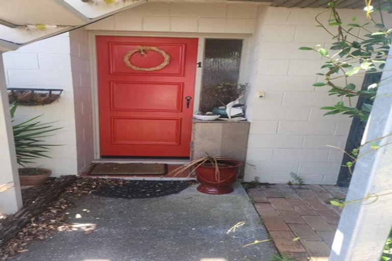 Photo of property in 1/132 Victoria Road, Devonport, Auckland, 0624