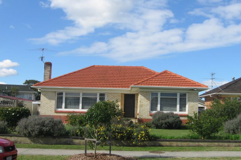 Photo of property in 2/17 Coates Road, Papatoetoe, Auckland, 2025