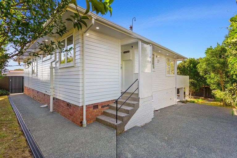 Photo of property in 9a Matata Street, Blockhouse Bay, Auckland, 0600