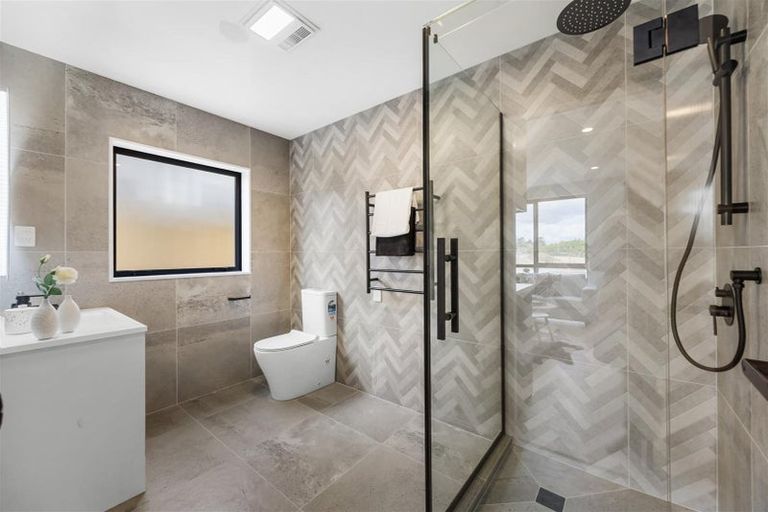 Photo of property in 73 Tributary Parade, Karaka, Papakura, 2113