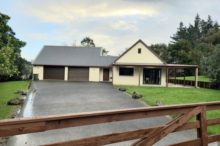 Photo of property in 388 Pine Valley Road, Dairy Flat, Silverdale, 0992