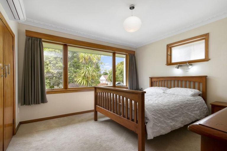 Photo of property in 32 Woodward Avenue, Mangere Bridge, Auckland, 2022