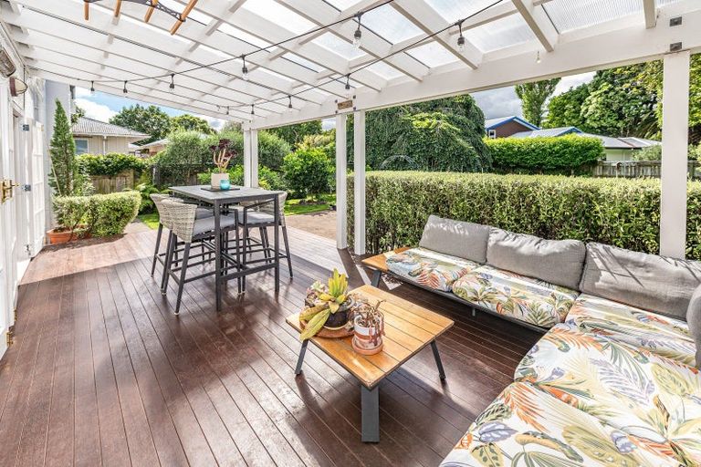 Photo of property in 9 Selwyn Crescent, College Estate, Whanganui, 4500