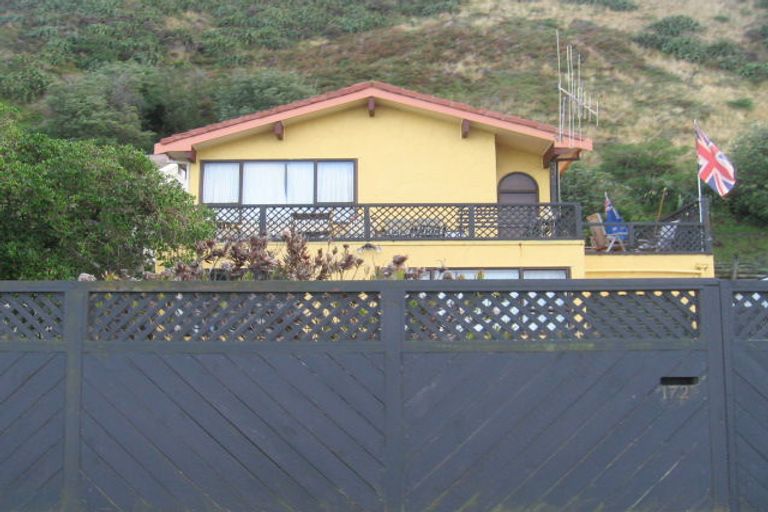 Photo of property in 172 Owhiro Bay Parade, Owhiro Bay, Wellington, 6023