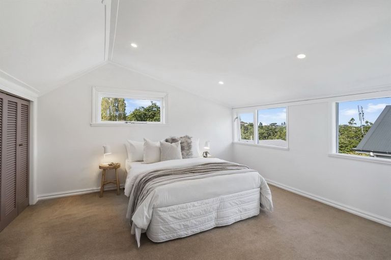 Photo of property in 28 Rangatira Road, Birkenhead, Auckland, 0626