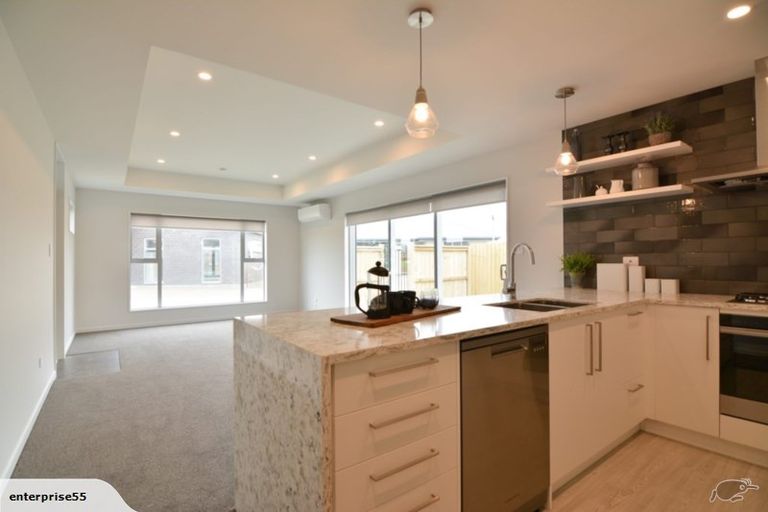 Photo of property in 10 Ardnave Lane, Broomfield, Christchurch, 8042