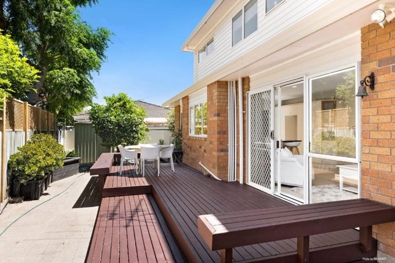 Photo of property in 11 Devon Road, Bucklands Beach, Auckland, 2012