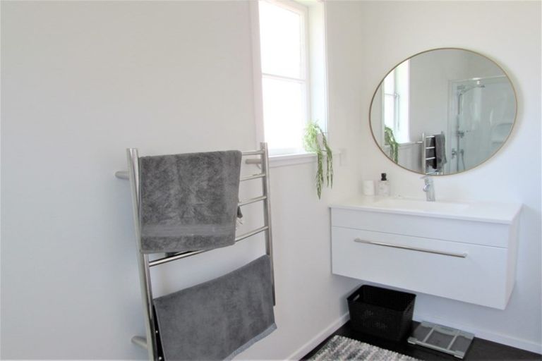 Photo of property in 4a Langford Street, Naenae, Lower Hutt, 5011