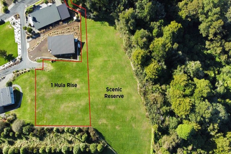 Photo of property in 1 Huia Rise, Ohakune, 4625