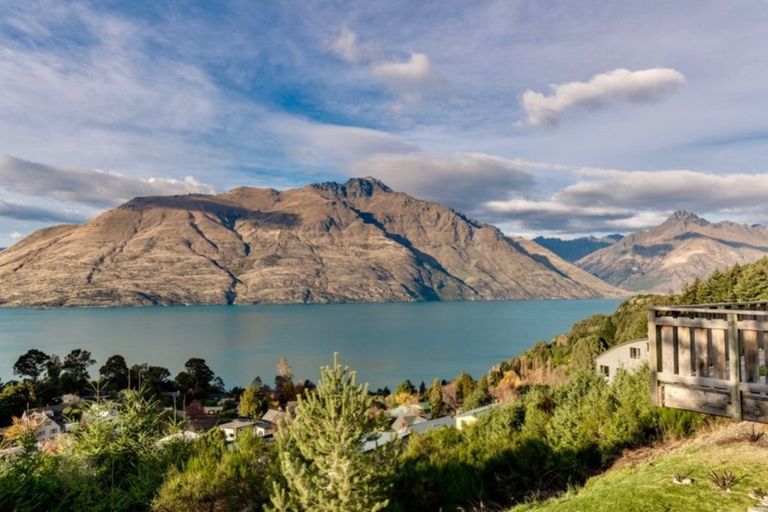 Photo of property in 56b Dart Place, Fernhill, Queenstown, 9300