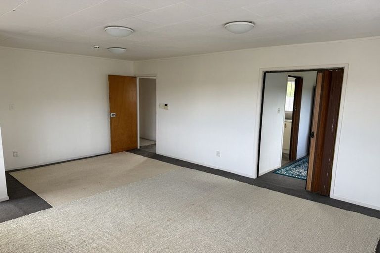 Photo of property in 190 Universal Drive, Henderson, Auckland, 0610