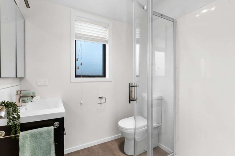 Photo of property in 68 Feist Street, Carterton, 5713