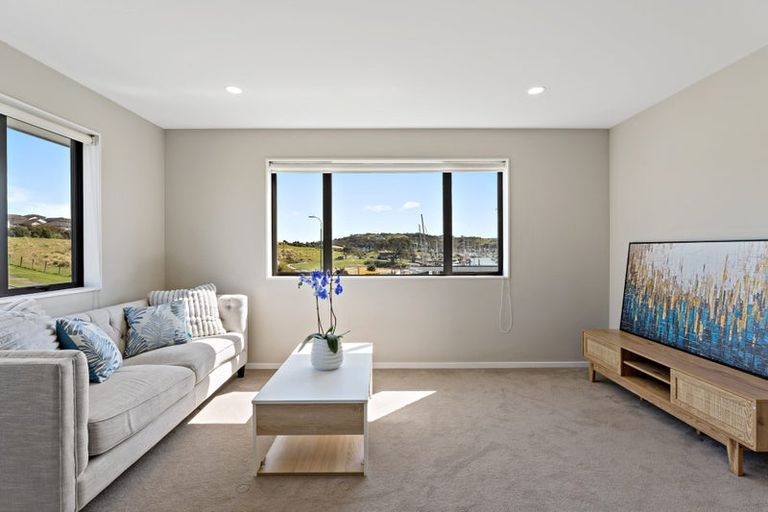Photo of property in 1 Parkview Drive, Gulf Harbour, Whangaparaoa, 0930
