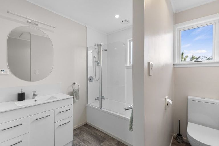 Photo of property in 16 Mount Avenue, Te Aroha, 3320