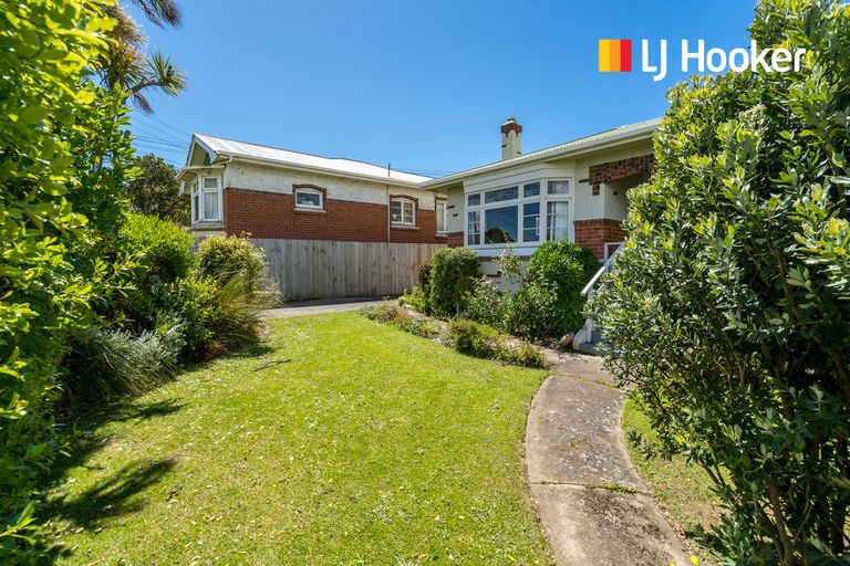 Photo of property in 97 Tomahawk Road, Andersons Bay, Dunedin, 9013