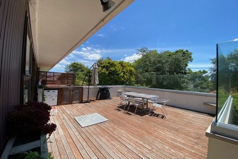 Photo of property in 2 Grammar School Road, Pakuranga, Auckland, 2010