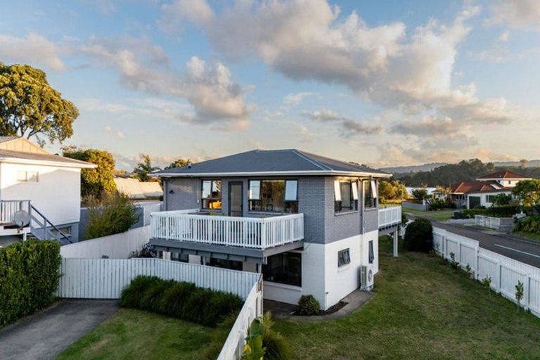 Photo of property in 1 Ohiwa Parade, Ohope, 3121