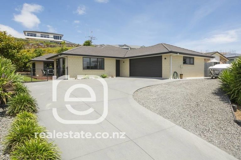 Photo of property in 21 Haden Place, Omokoroa, 3114