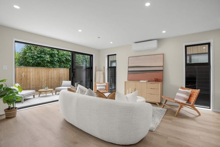 Photo of property in 12 Ngarara Road, Waikanae, 5036