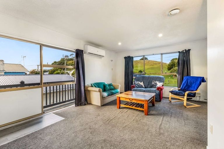 Photo of property in 84 Pioneer Road, Moturoa, New Plymouth, 4310