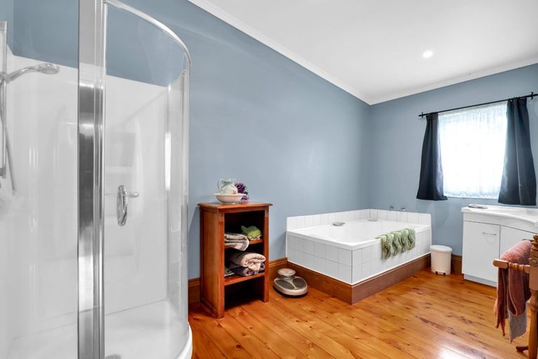 Photo of property in 2 Broadway, Waitara, 4320